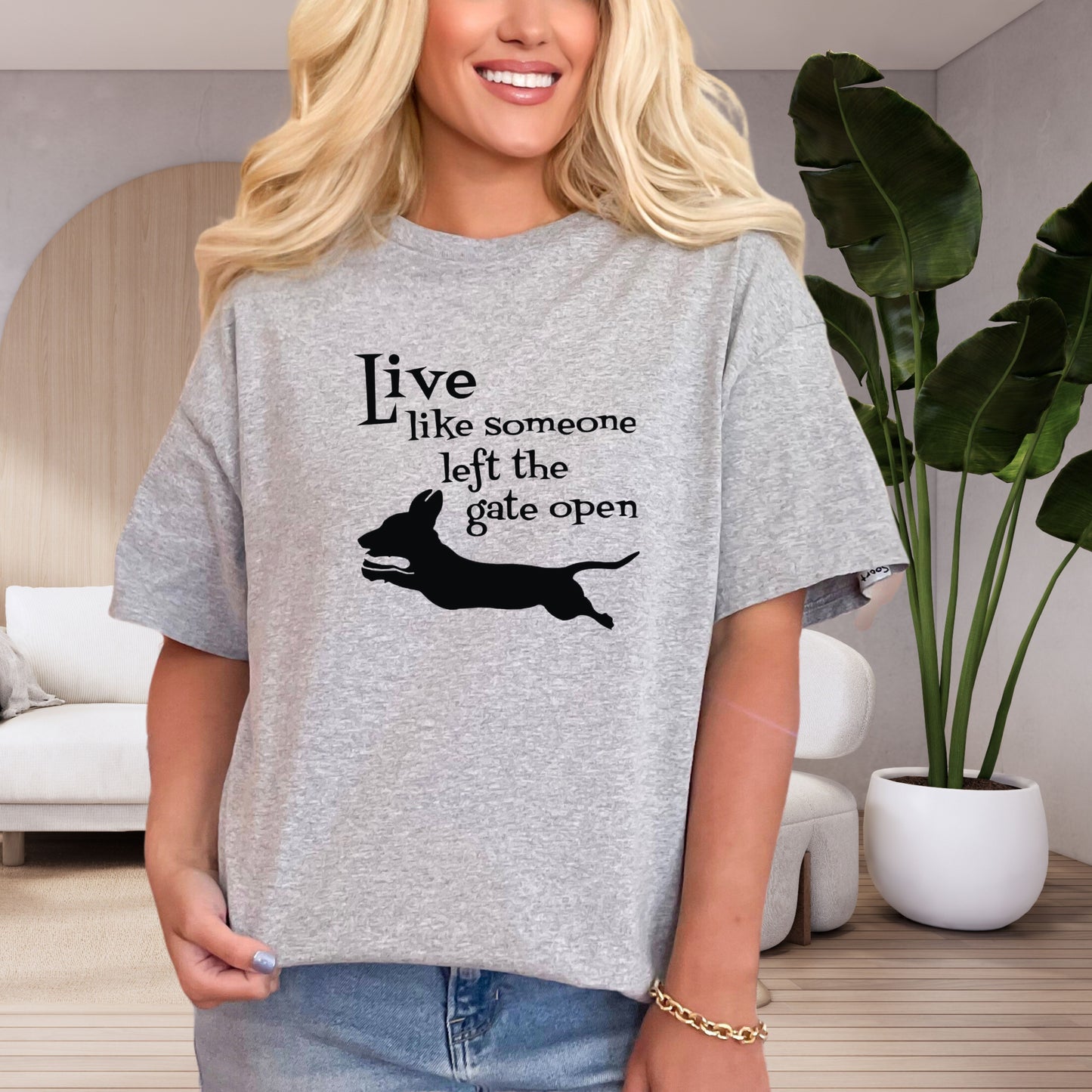 Cute Dachshund T-shirt - Live Like Someone Left The Gate Open